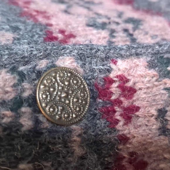 Vintage BLUEBERRY HILL* 100% Shetland Wool patterned button front sweater. - Picture 11 of 15